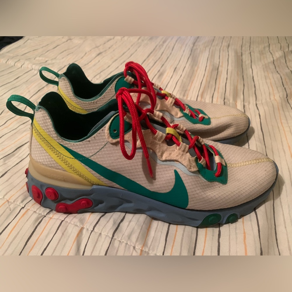 Nike React Element 55
Guava Ice Vast Grey Lucid Green